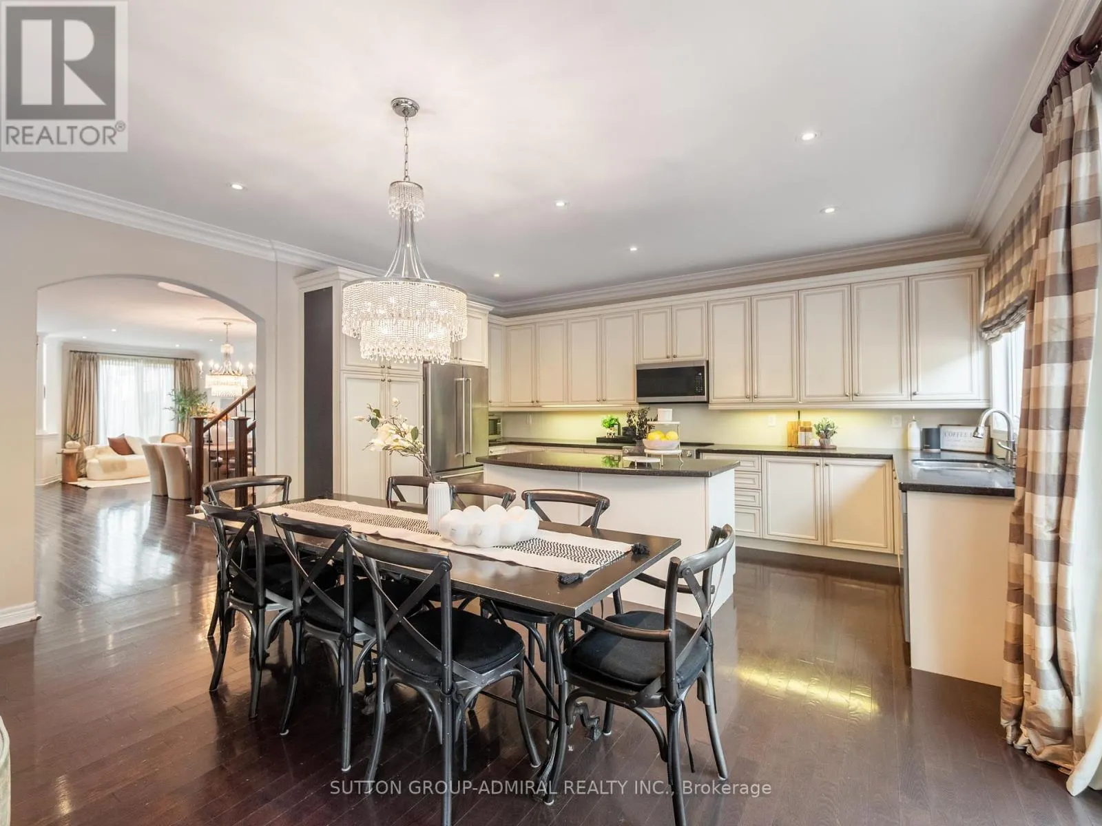 87 RIVINGTON AVENUE