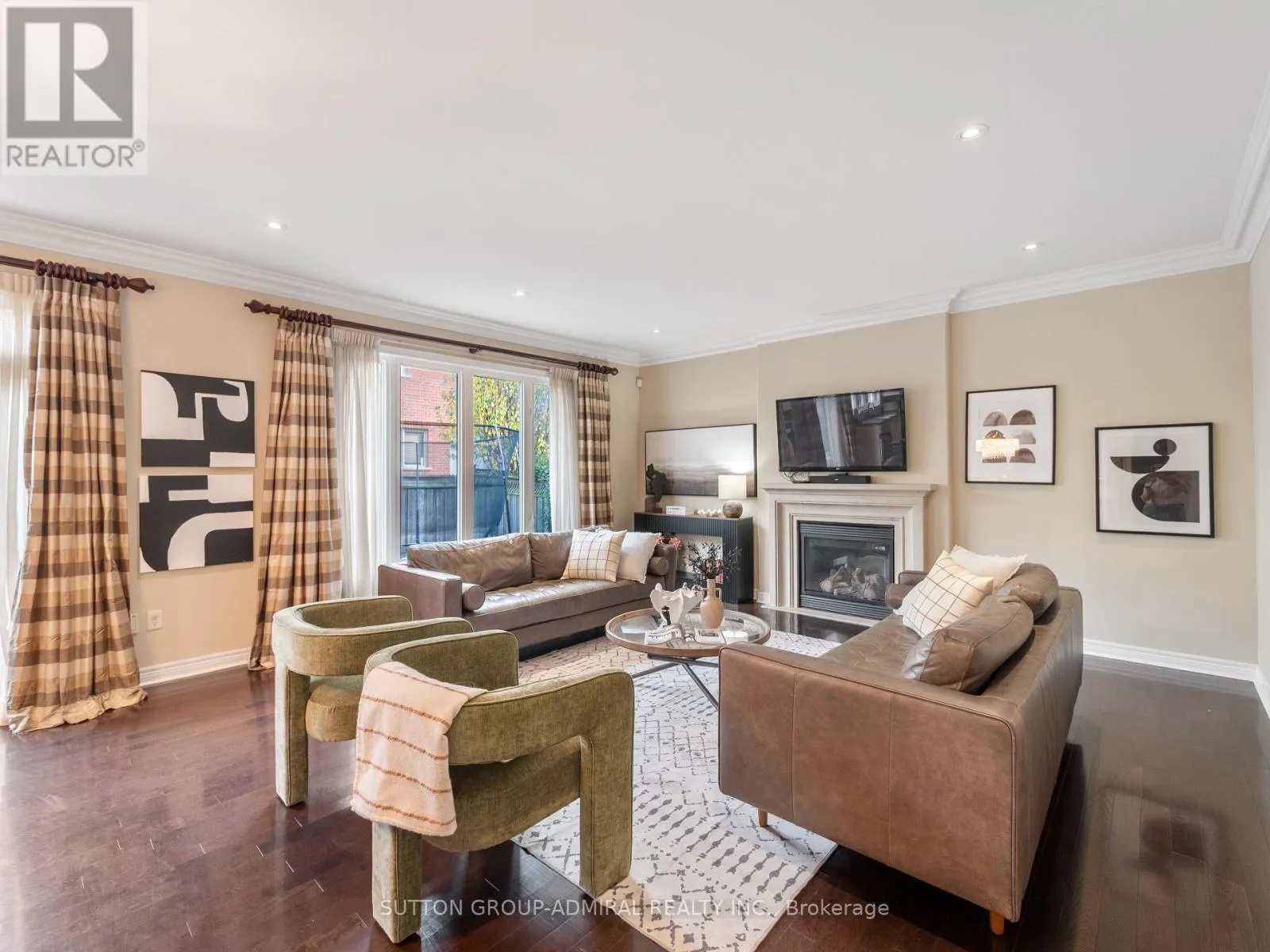 87 RIVINGTON AVENUE