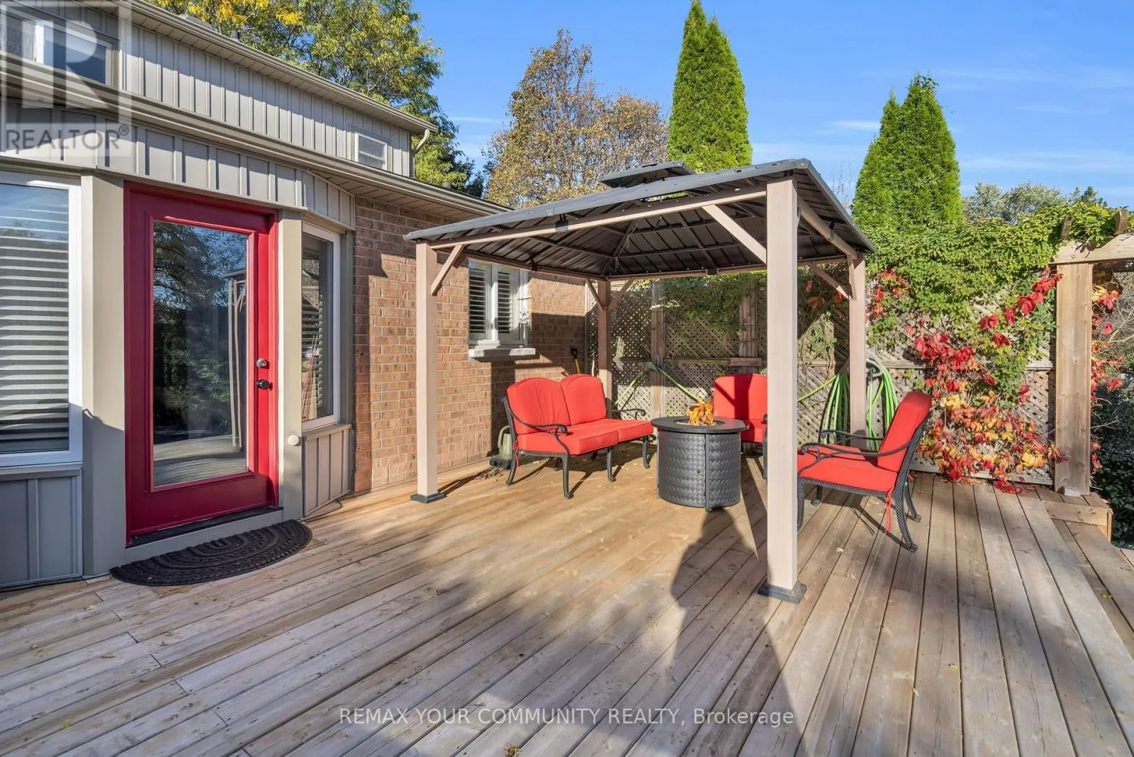 331 JOHN BOWSER CRESCENT