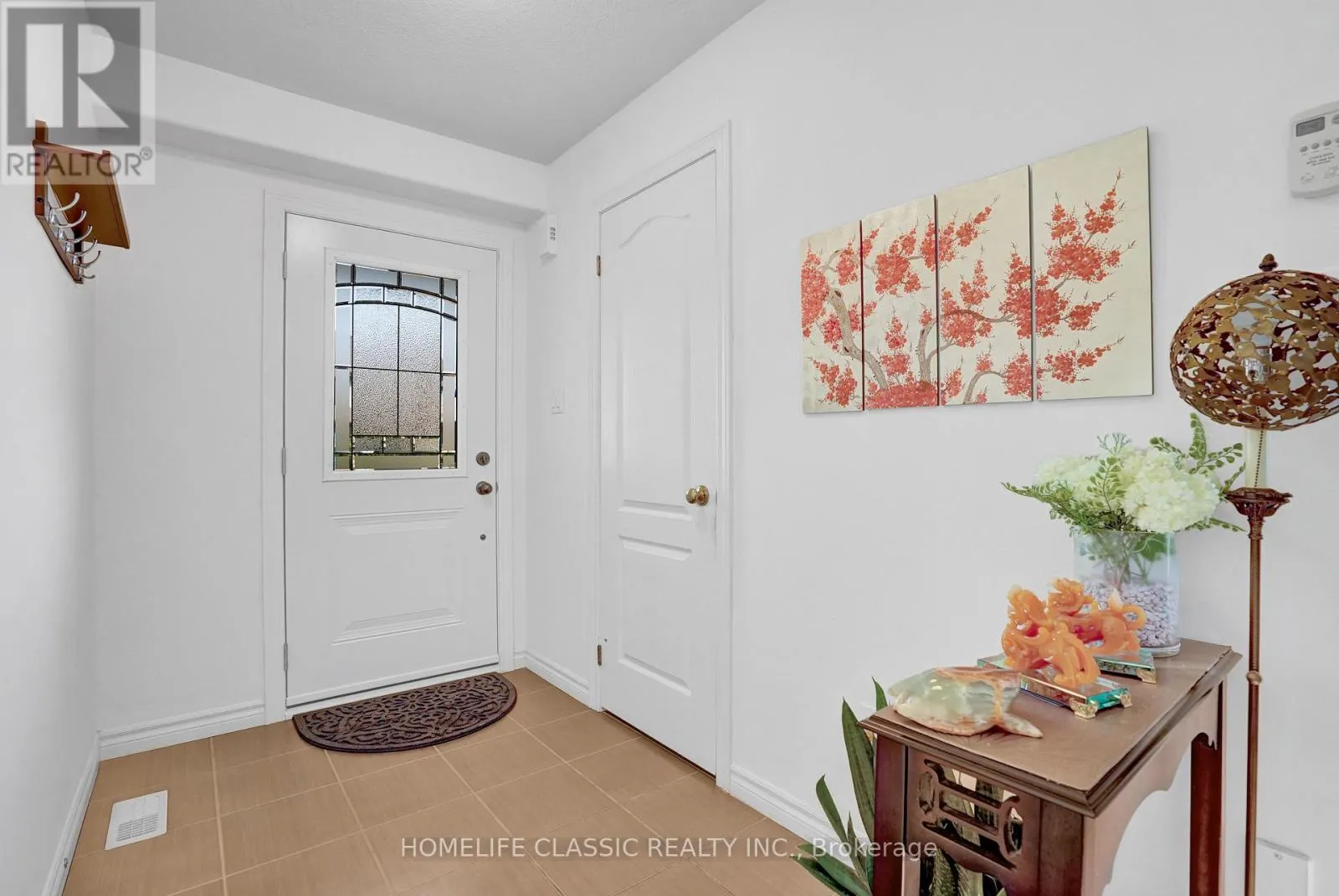 5 IRWIN CRESCENT