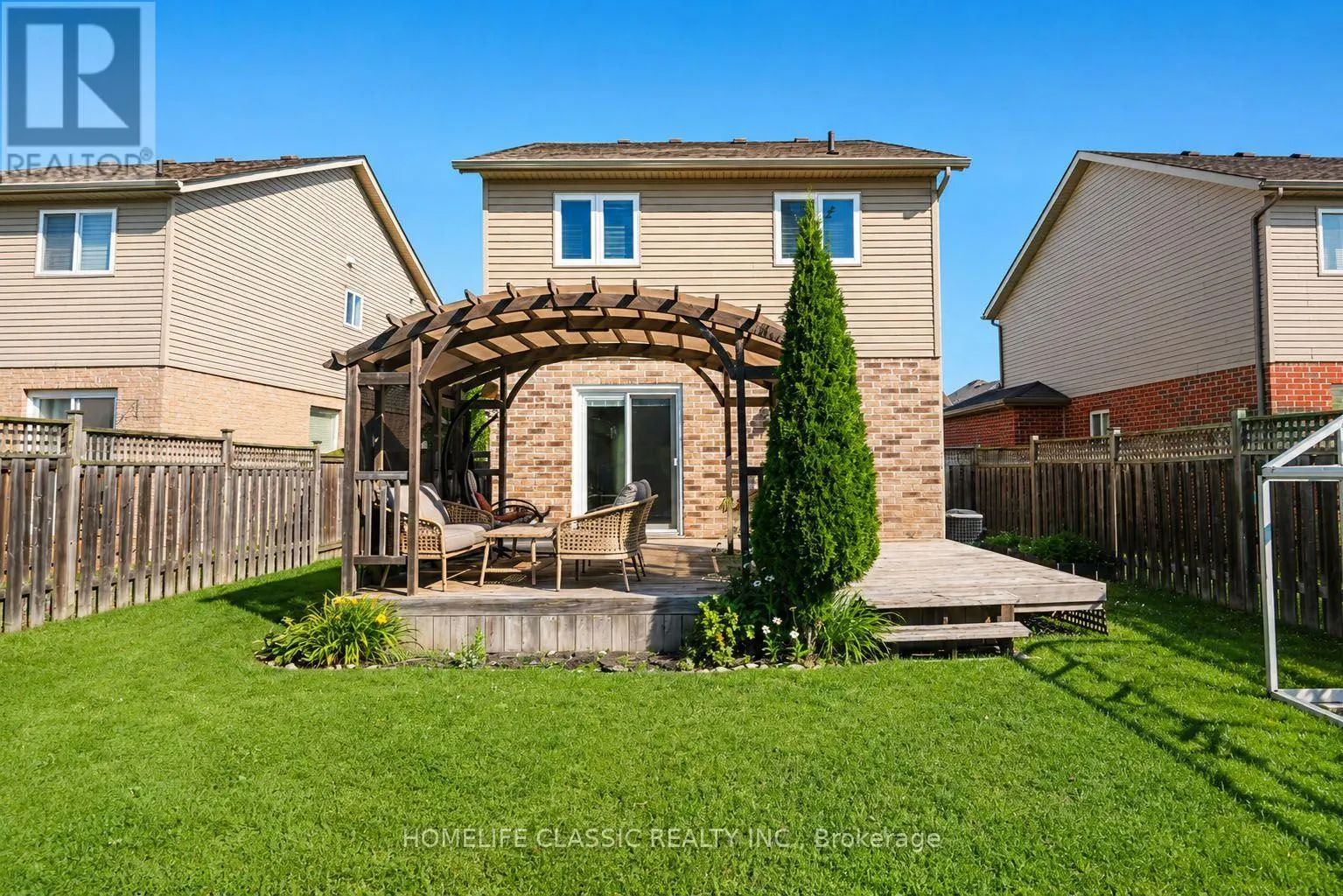 5 IRWIN CRESCENT