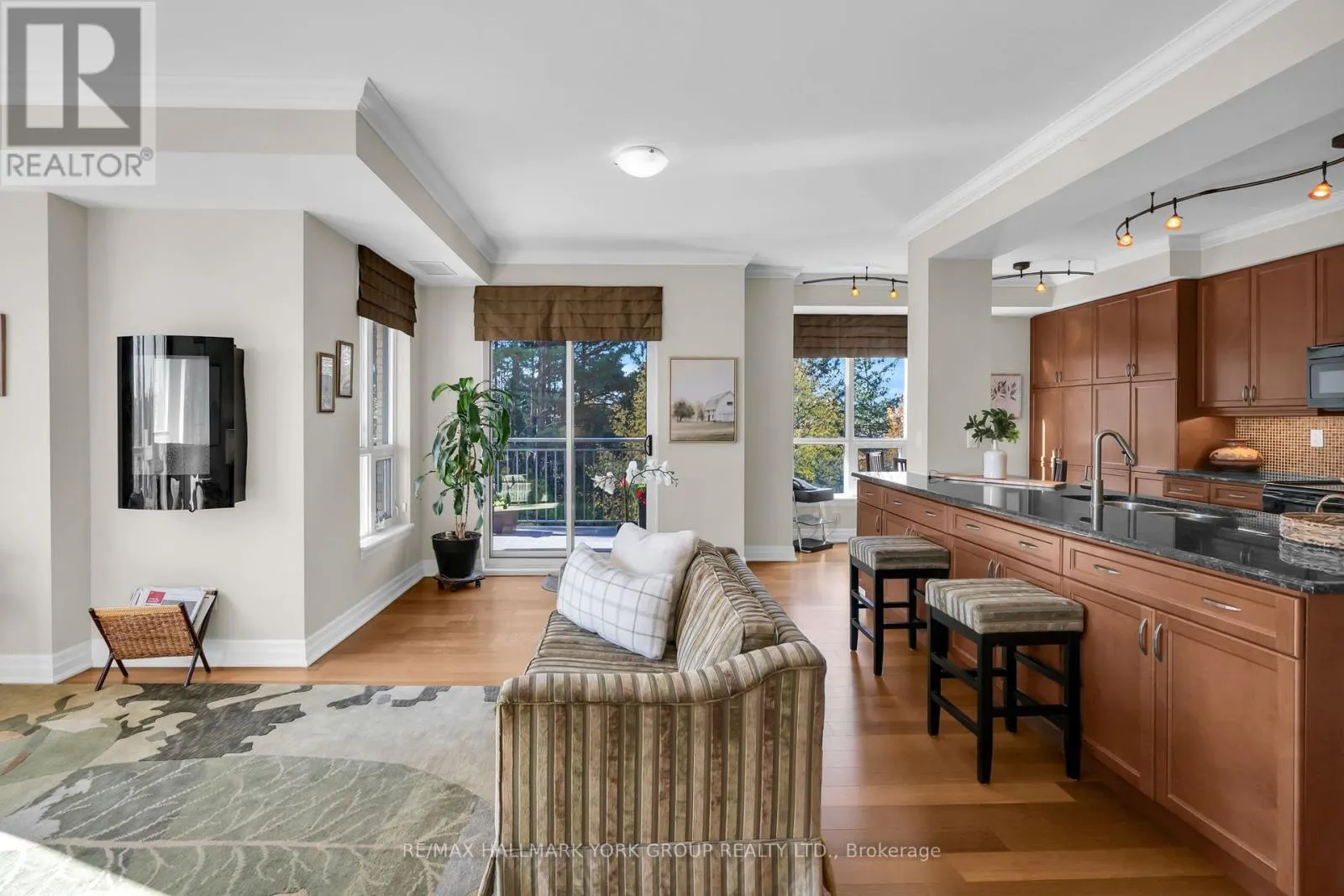 212 - 180 JOHN WEST WAY
