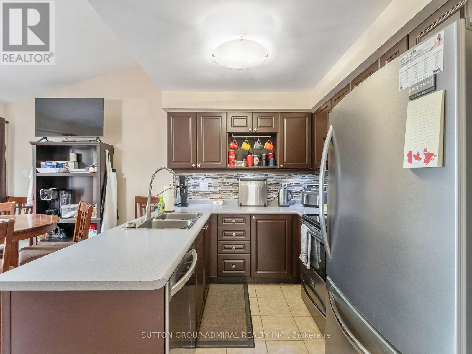 267 WARNER CRESCENT