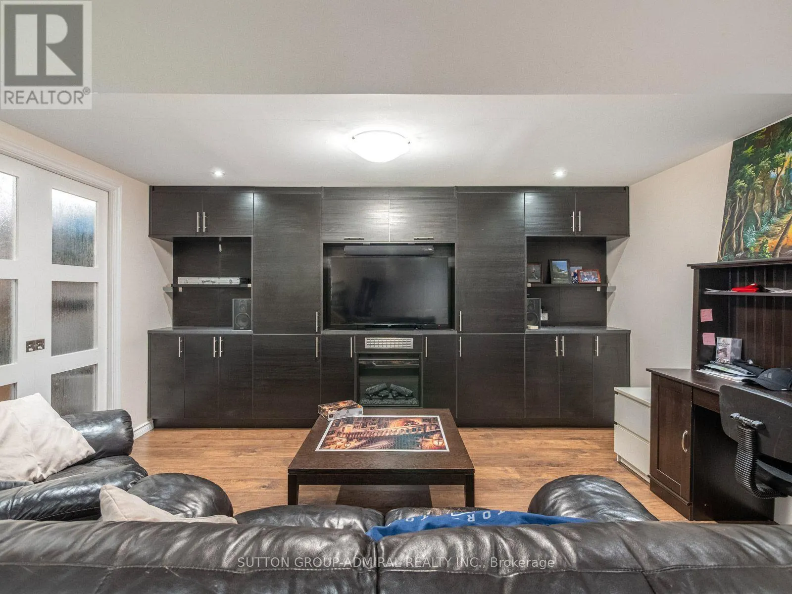 267 WARNER CRESCENT