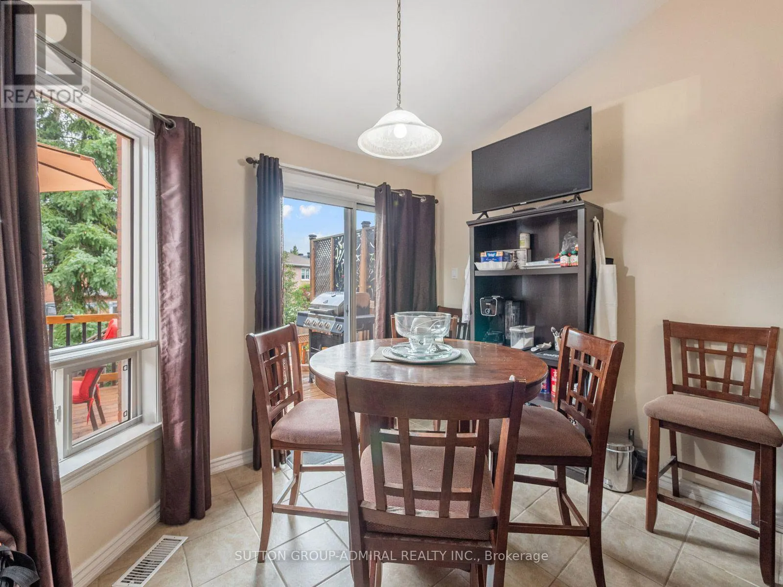267 WARNER CRESCENT