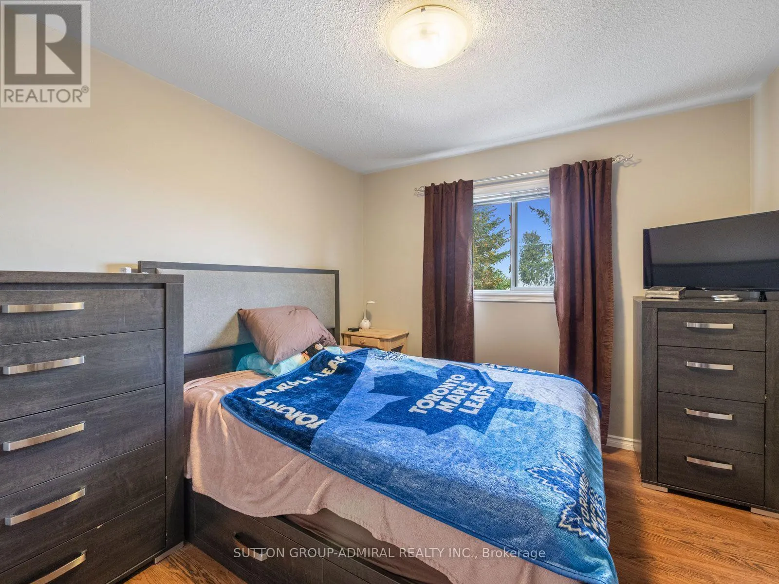 267 WARNER CRESCENT