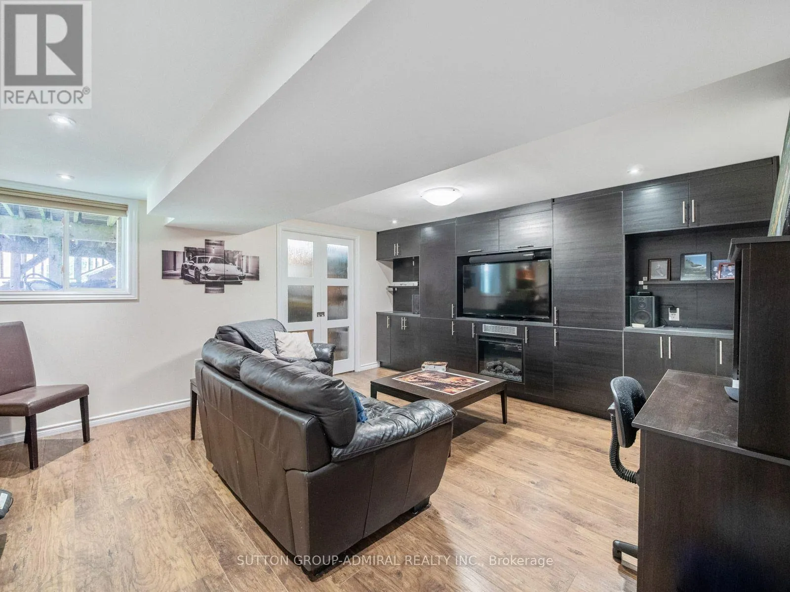 267 WARNER CRESCENT