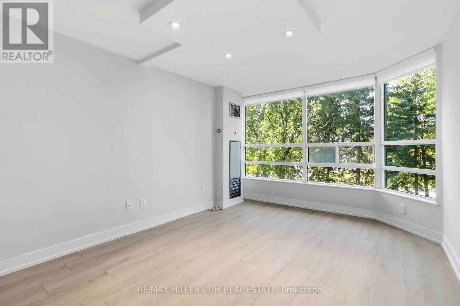 223 - 7805 BAYVIEW AVENUE