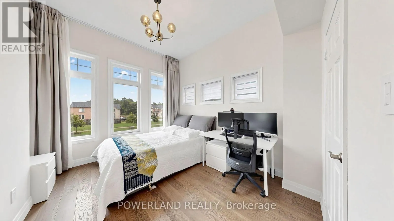 259 DUNDAS WAY