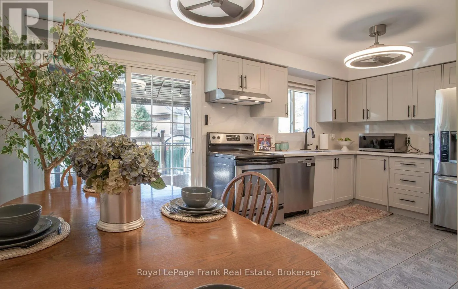 22 PEACHTREE PLACE