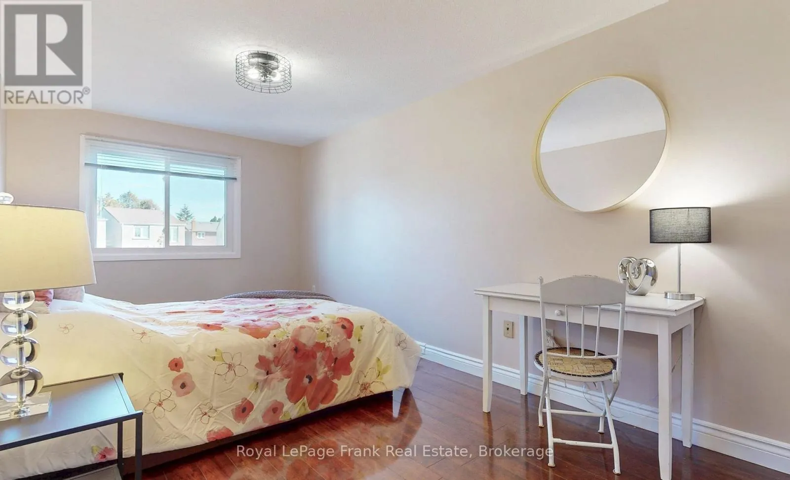 22 PEACHTREE PLACE