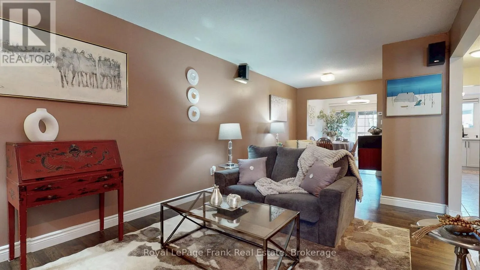 22 PEACHTREE PLACE