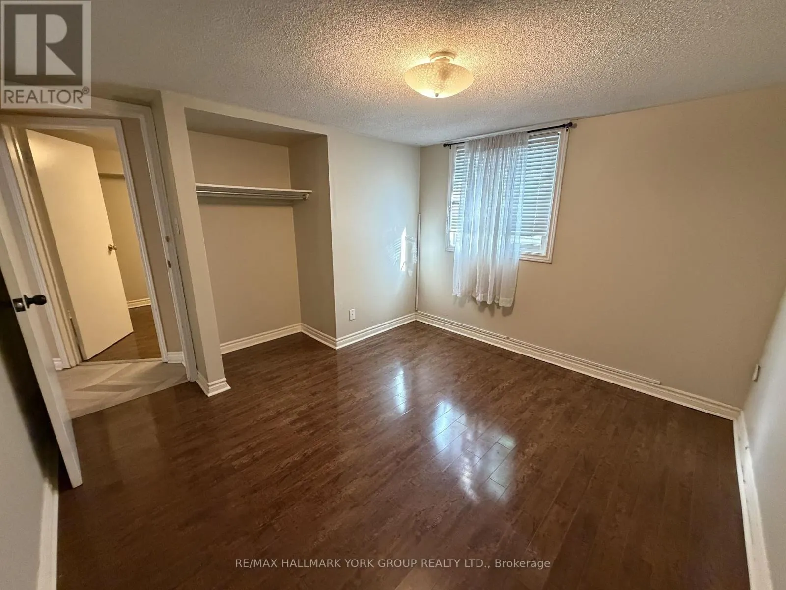 LOWER - 47 LONGFORD DRIVE