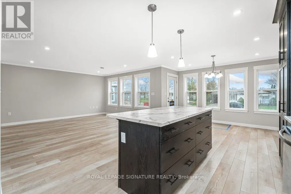 18 BRIARWOOD PLACE
