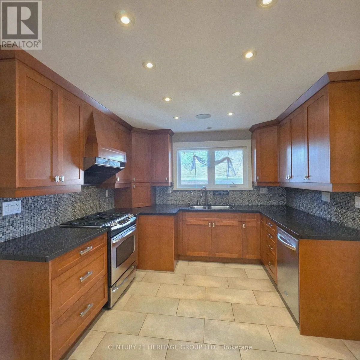 42 FRED VALLEY DRIVE