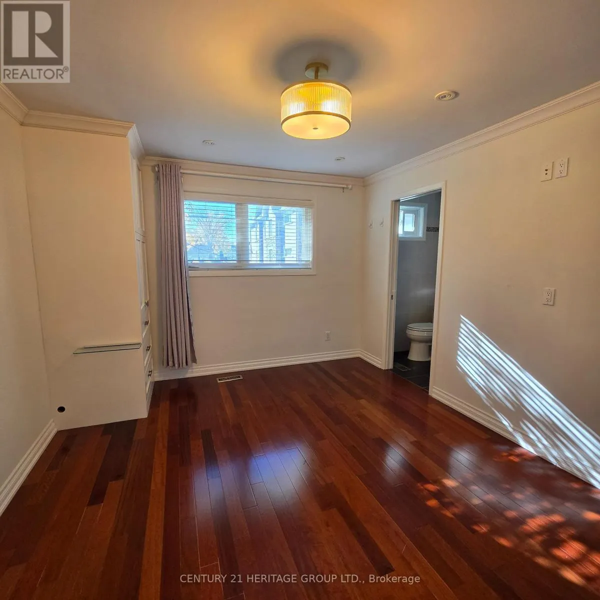 42 FRED VALLEY DRIVE