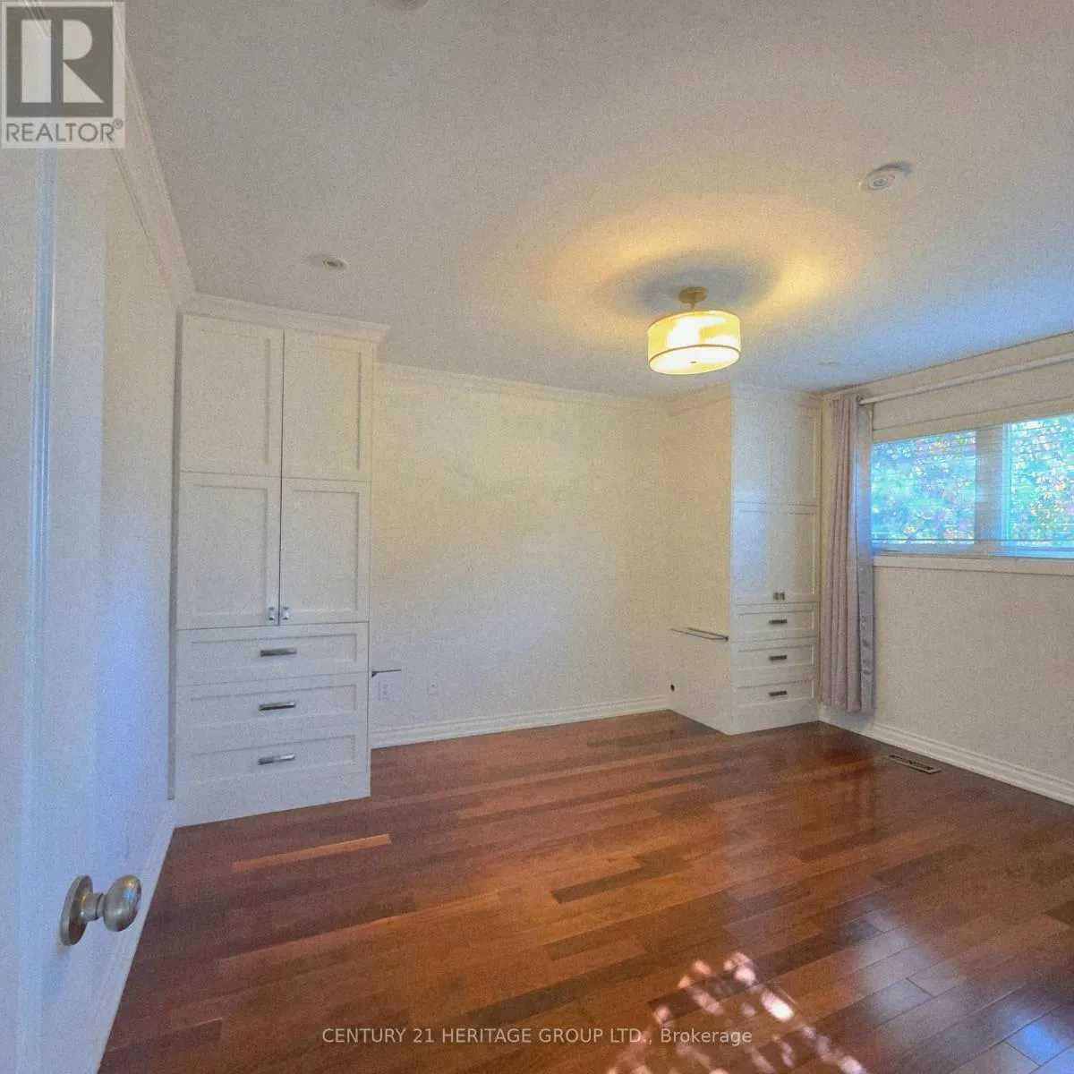 42 FRED VALLEY DRIVE