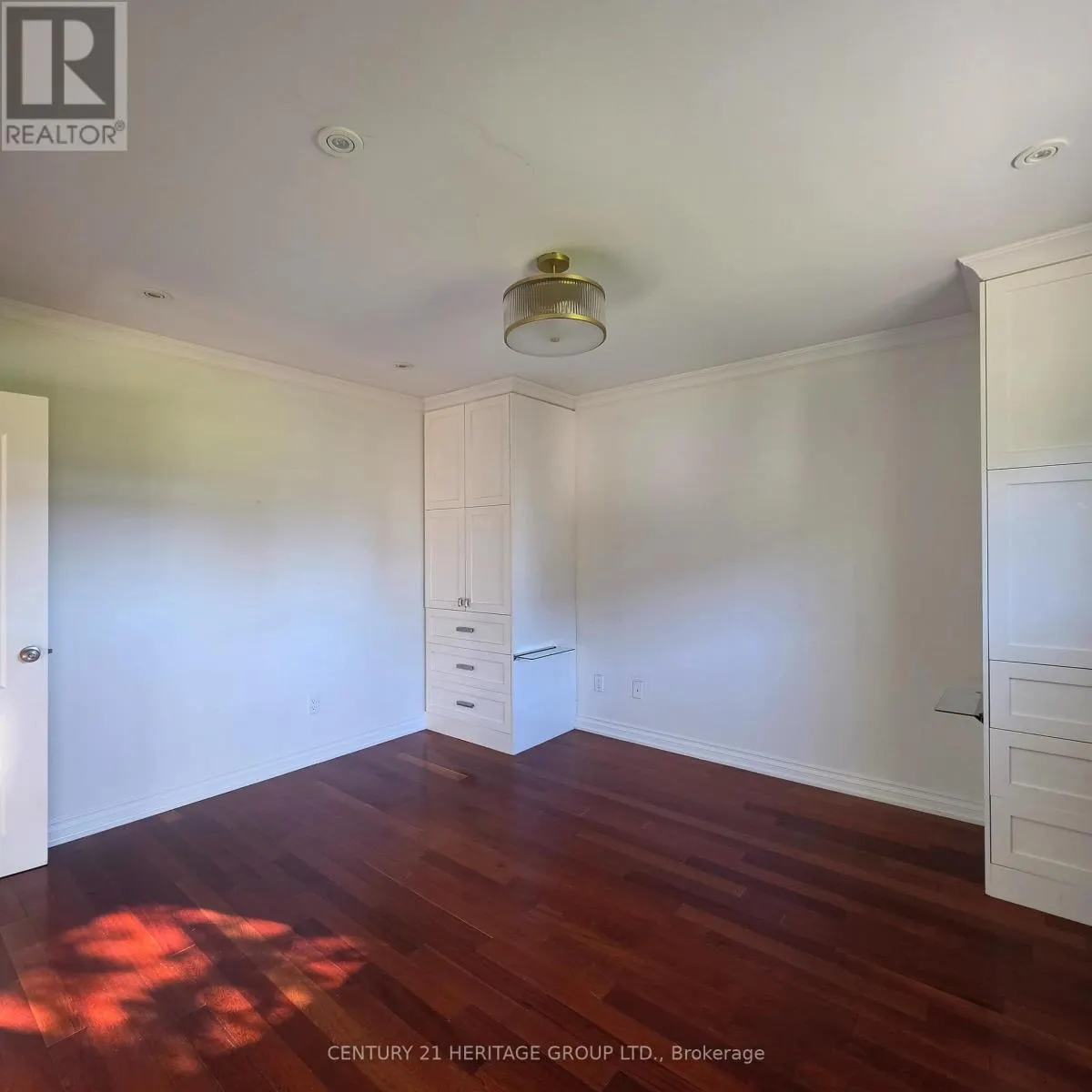 42 FRED VALLEY DRIVE