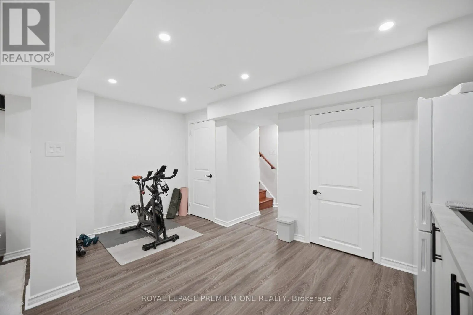 169 VENICE GATE DRIVE