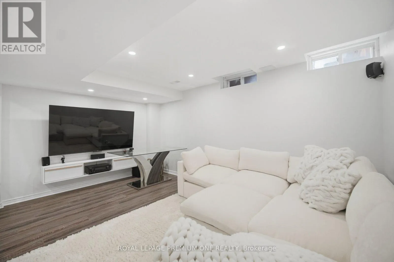 169 VENICE GATE DRIVE