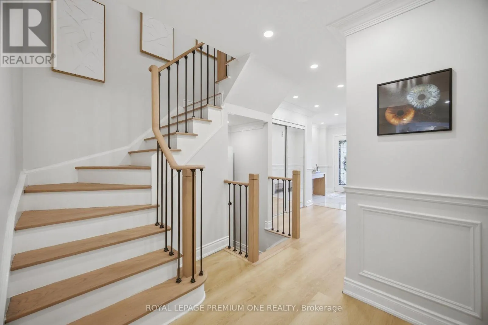 169 VENICE GATE DRIVE