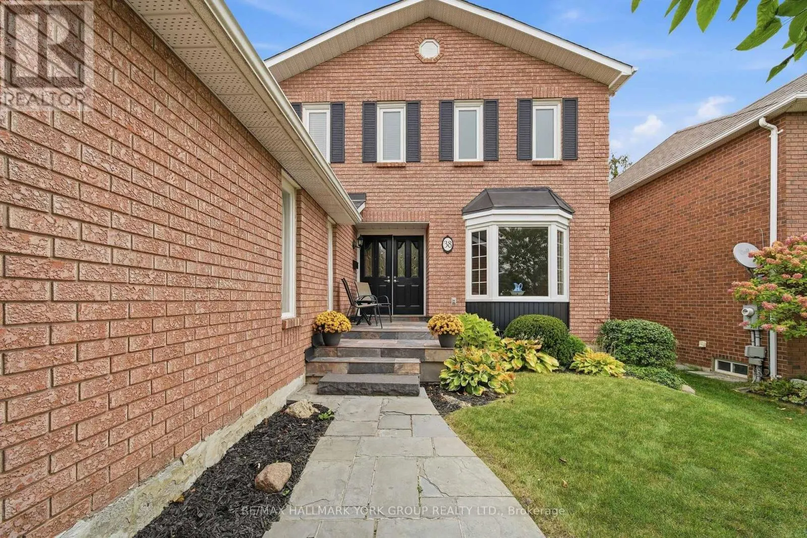 38 LANEWOOD DRIVE