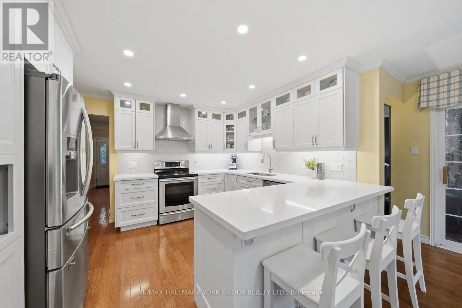 38 LANEWOOD DRIVE