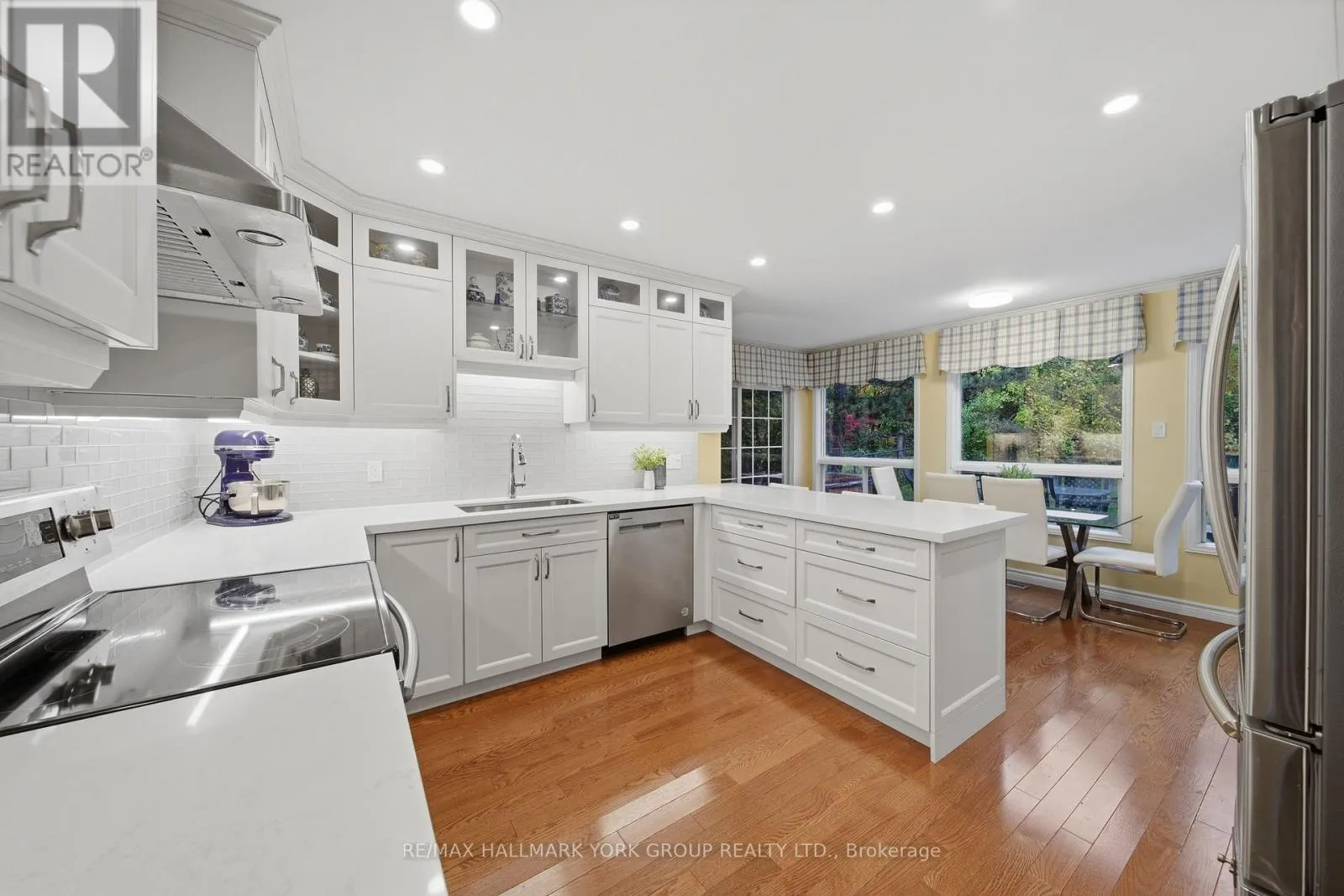 38 LANEWOOD DRIVE