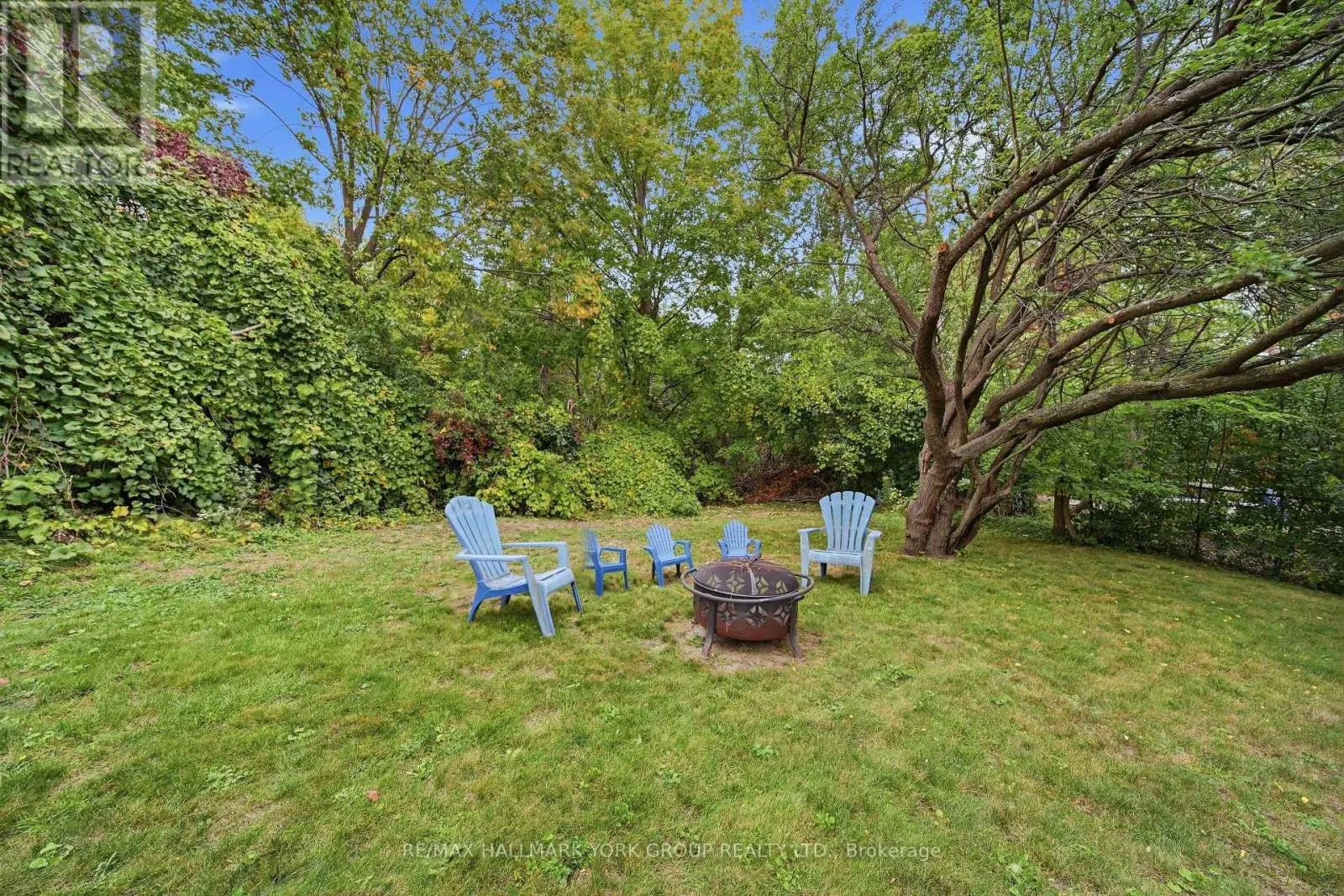 38 LANEWOOD DRIVE