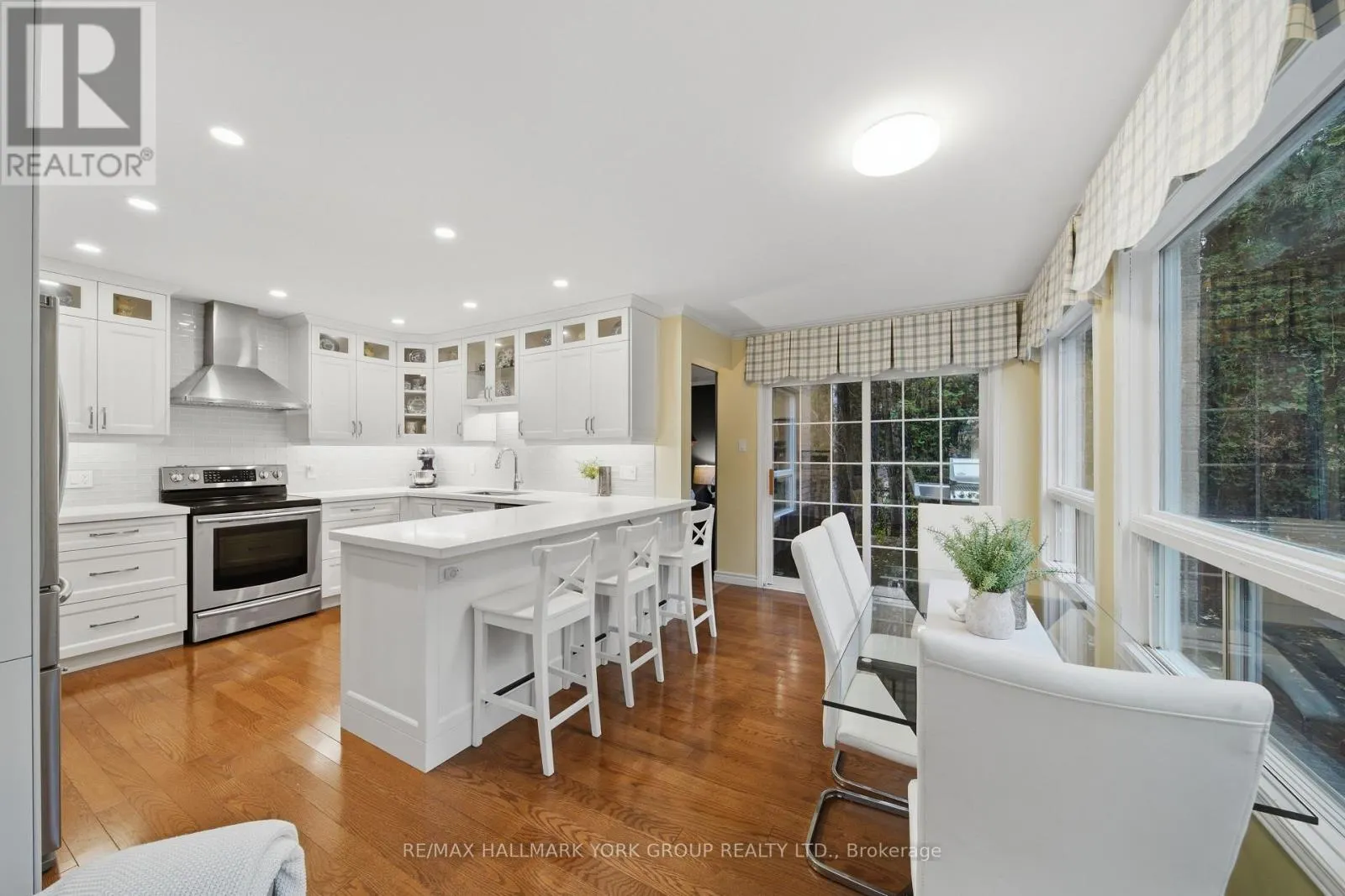 38 LANEWOOD DRIVE