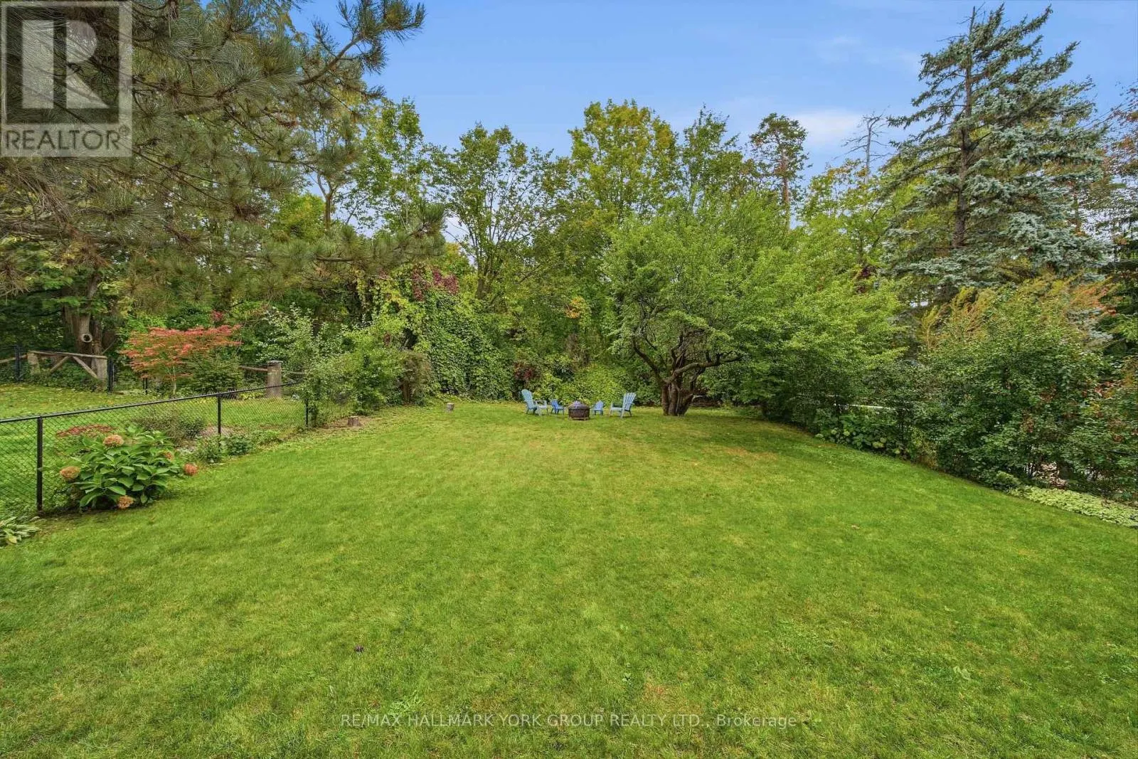 38 LANEWOOD DRIVE