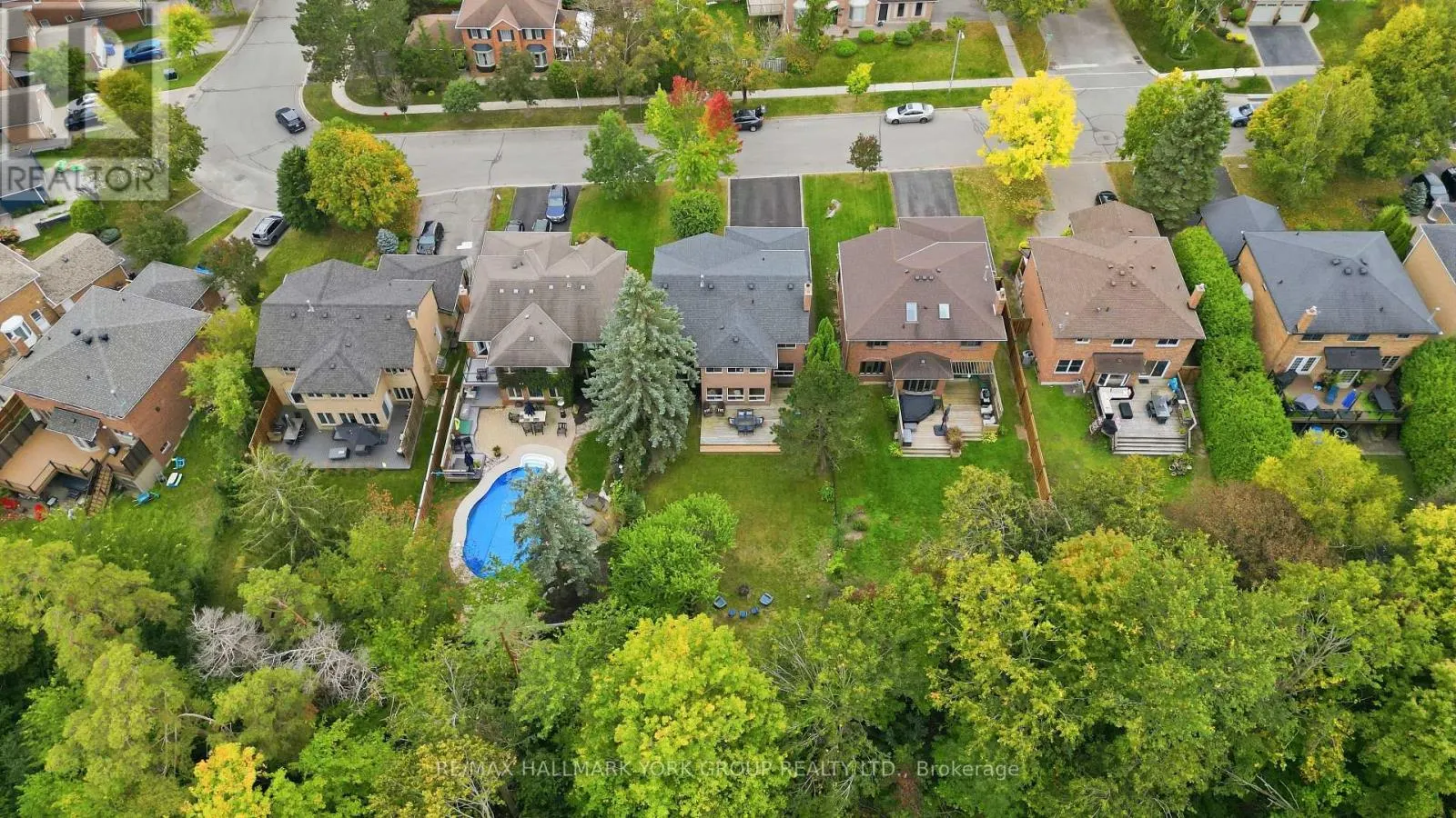 38 LANEWOOD DRIVE