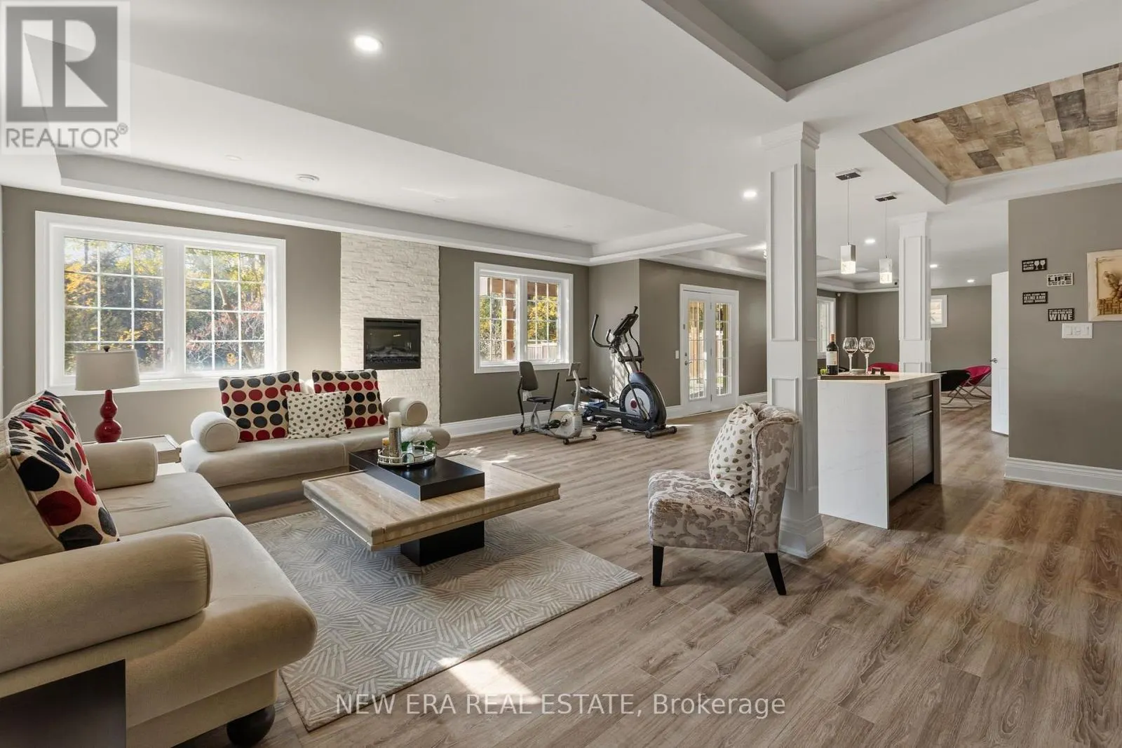 193 LADY NADIA DRIVE