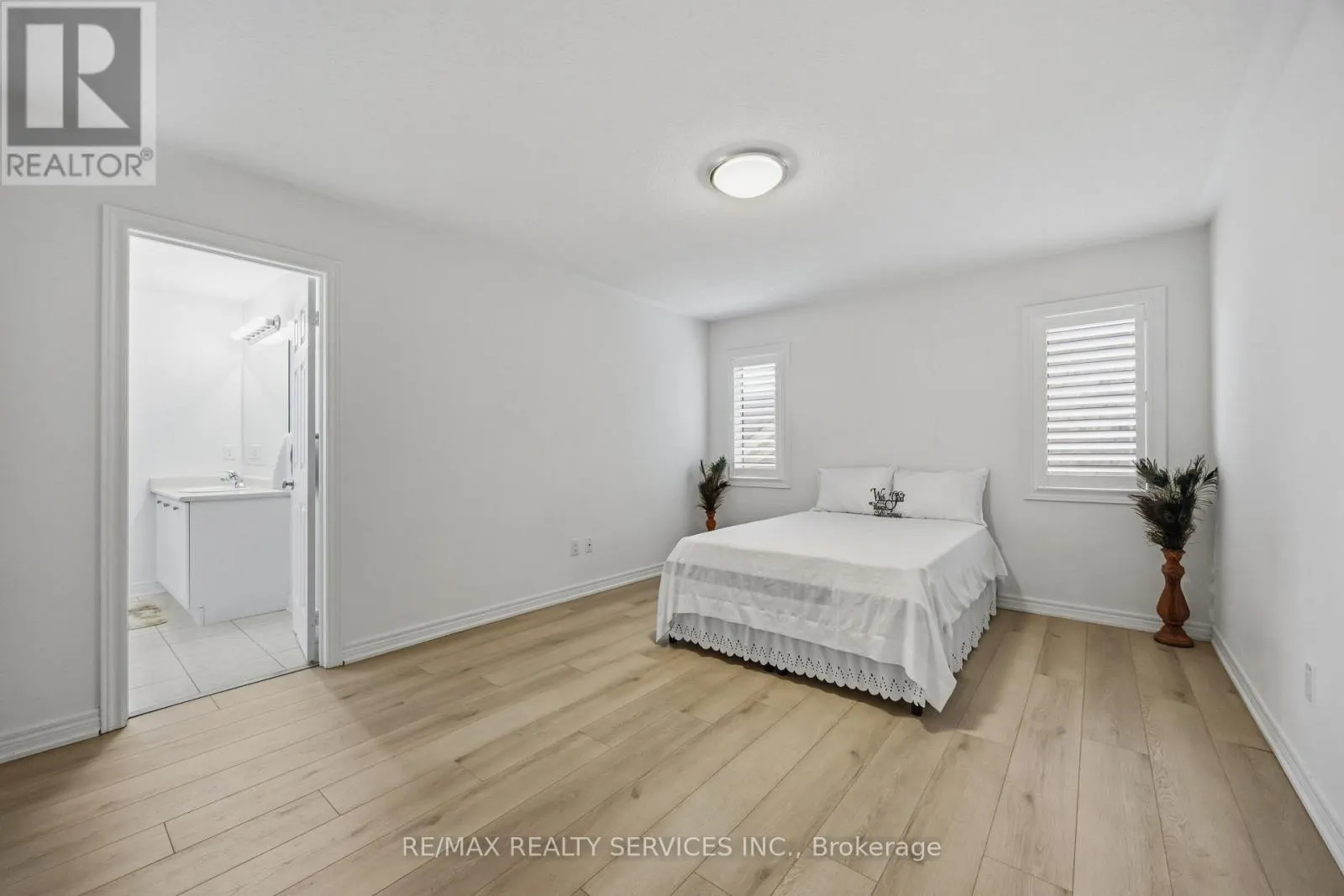 104 SHARPE CRESCENT