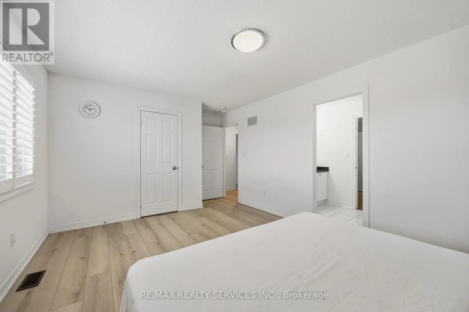 104 SHARPE CRESCENT
