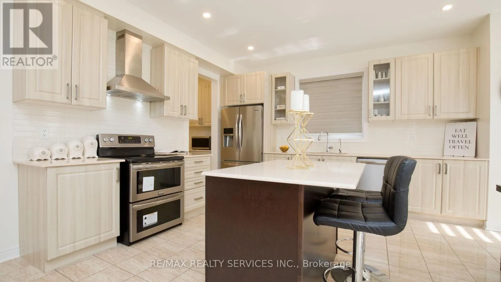 104 SHARPE CRESCENT