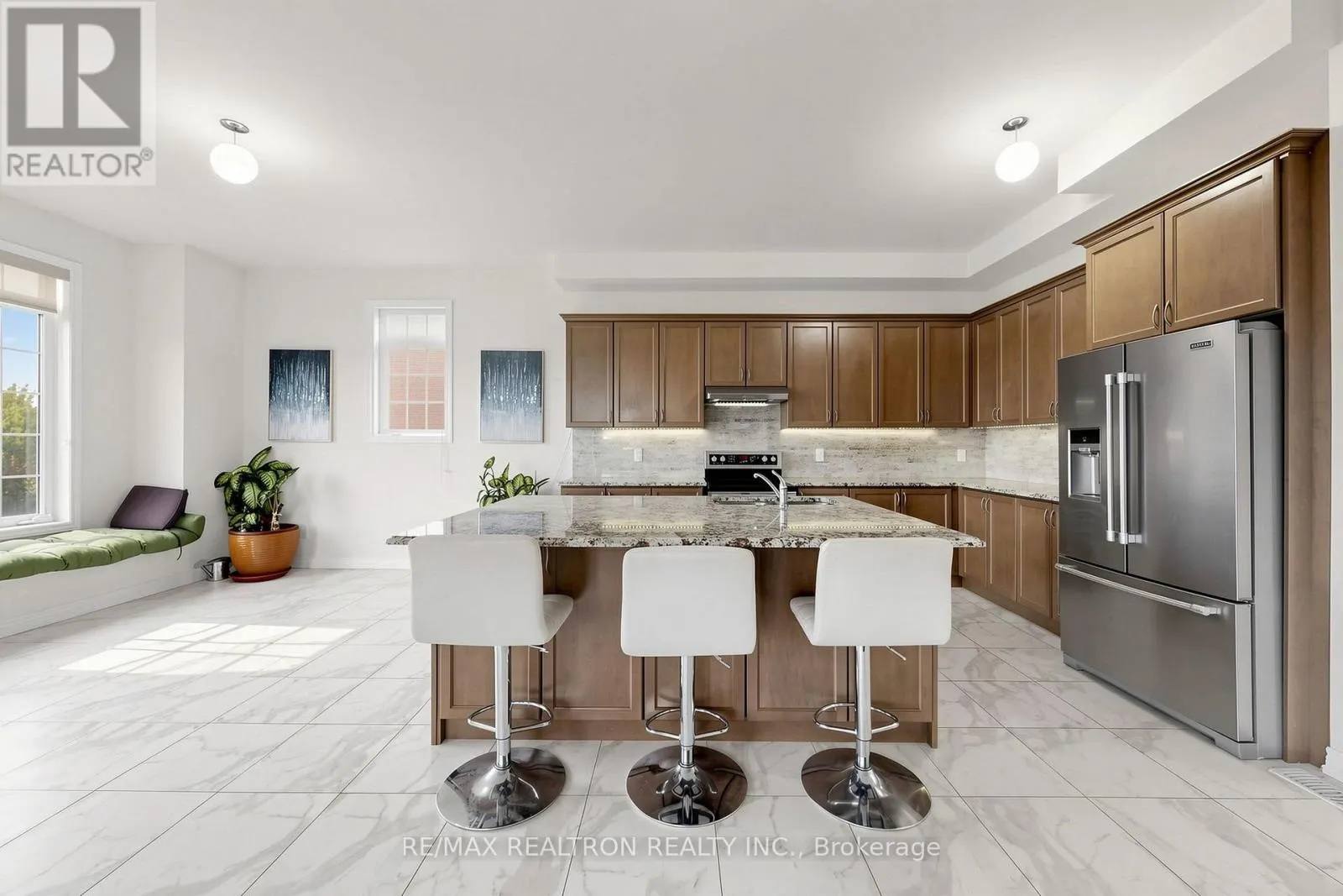 1003 GREEN STREET