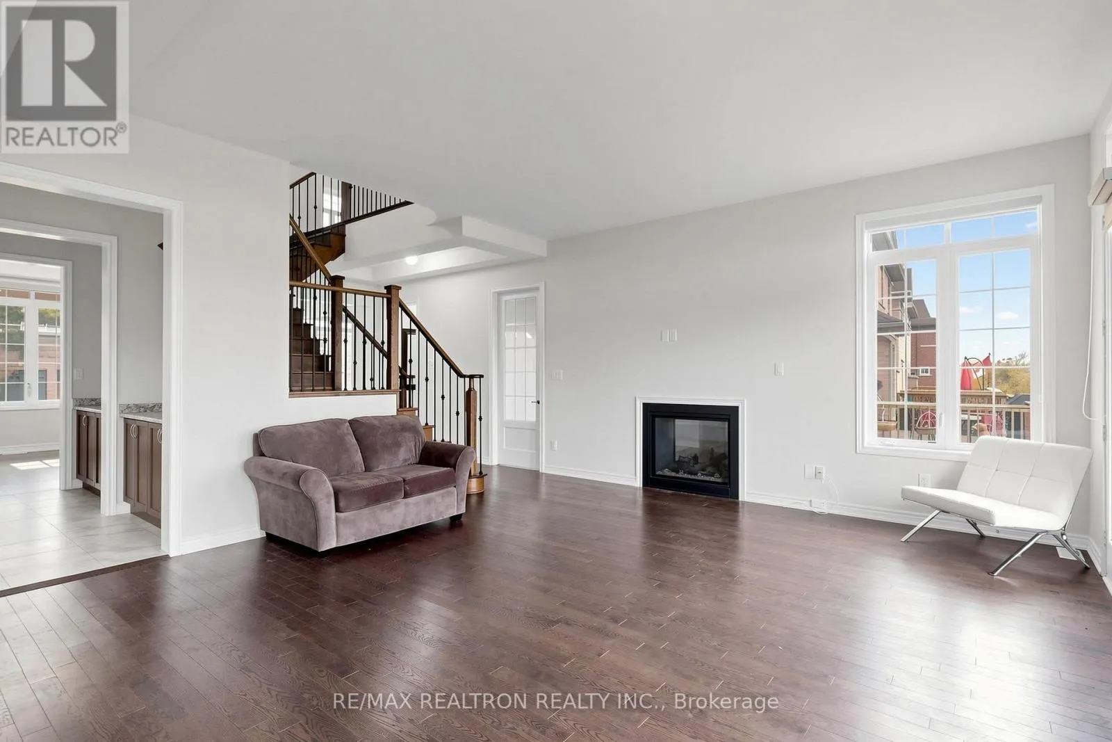 1003 GREEN STREET