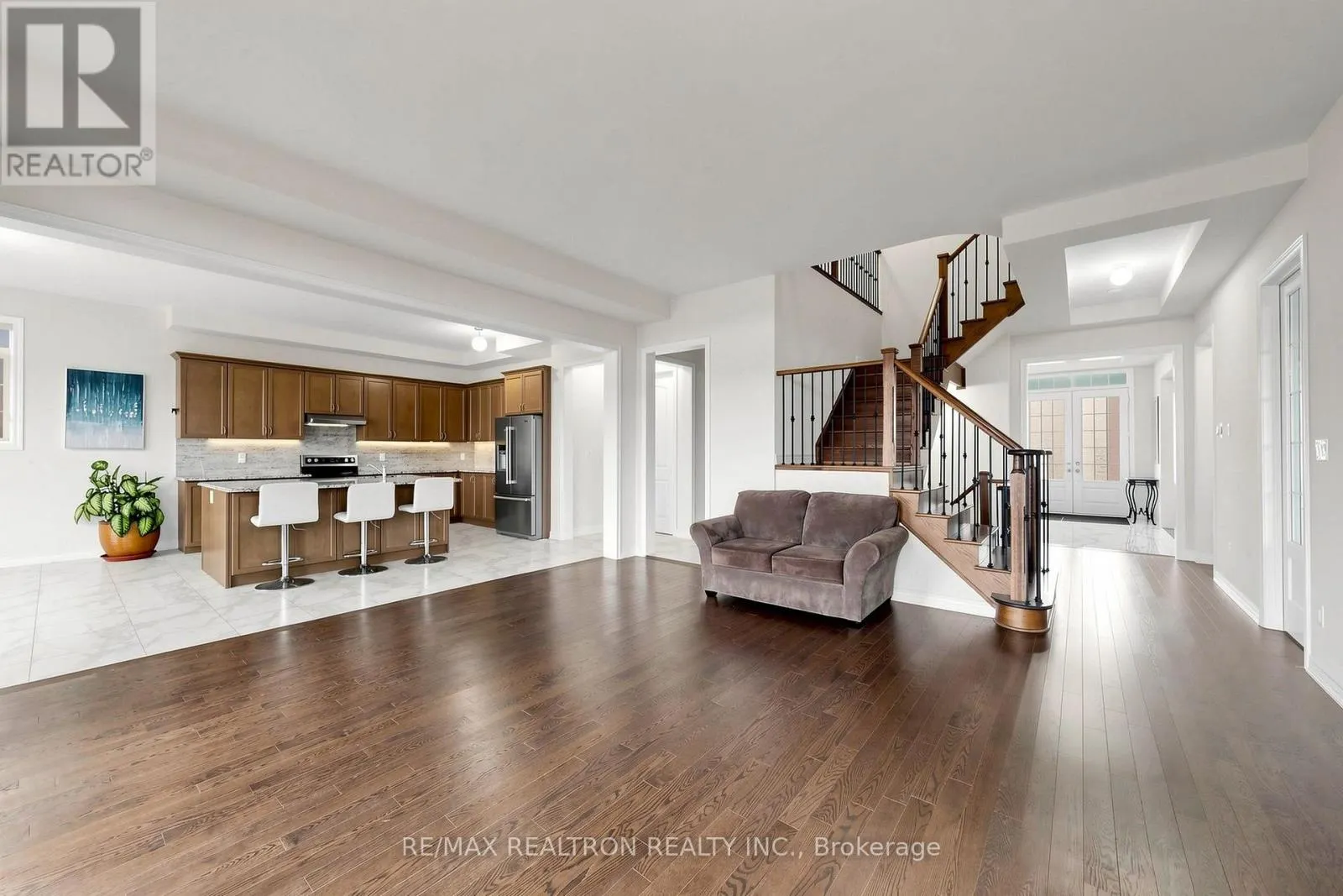 1003 GREEN STREET