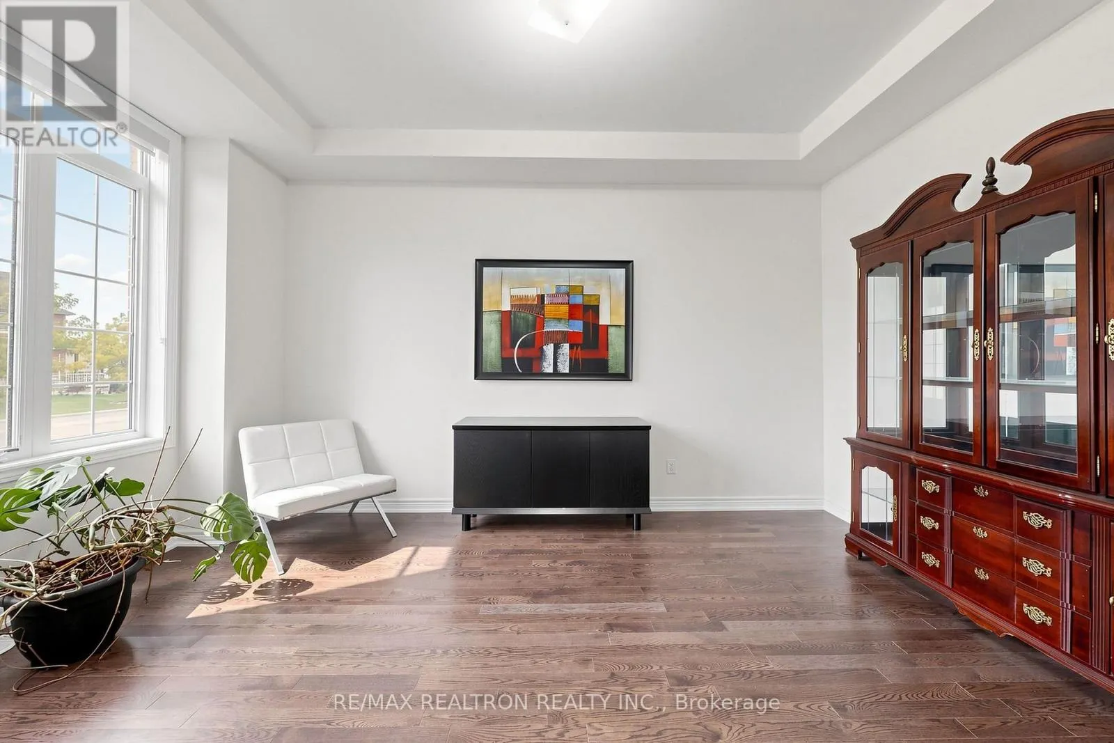 1003 GREEN STREET