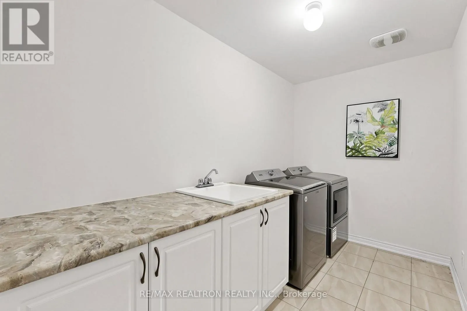 1003 GREEN STREET