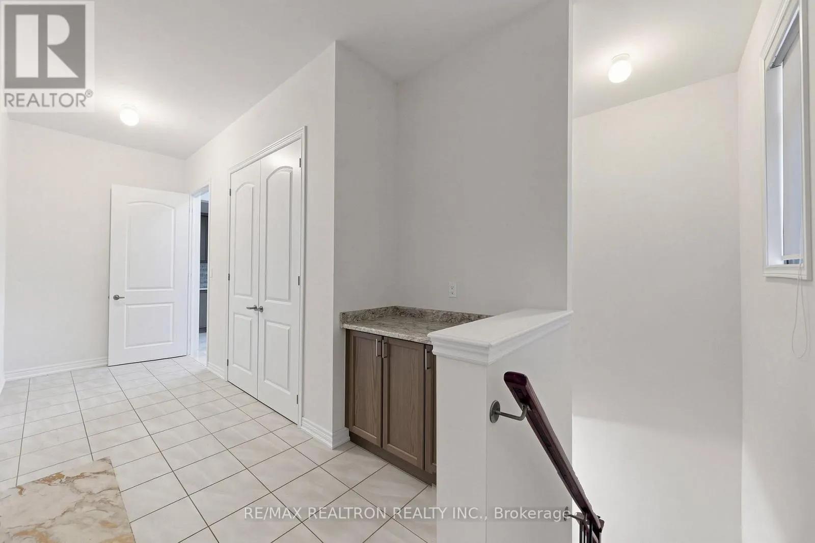 1003 GREEN STREET