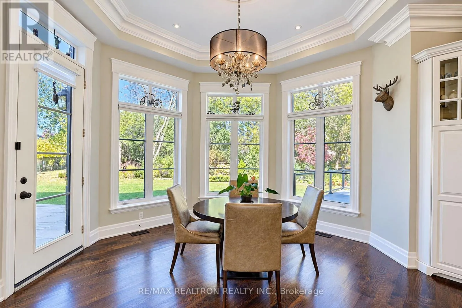 2 BEAU COURT
