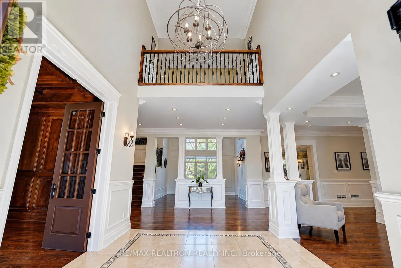 2 BEAU COURT