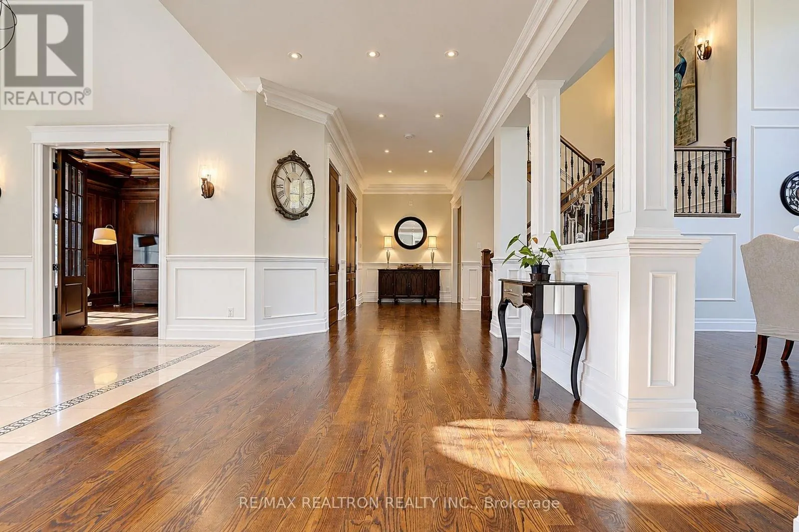 2 BEAU COURT