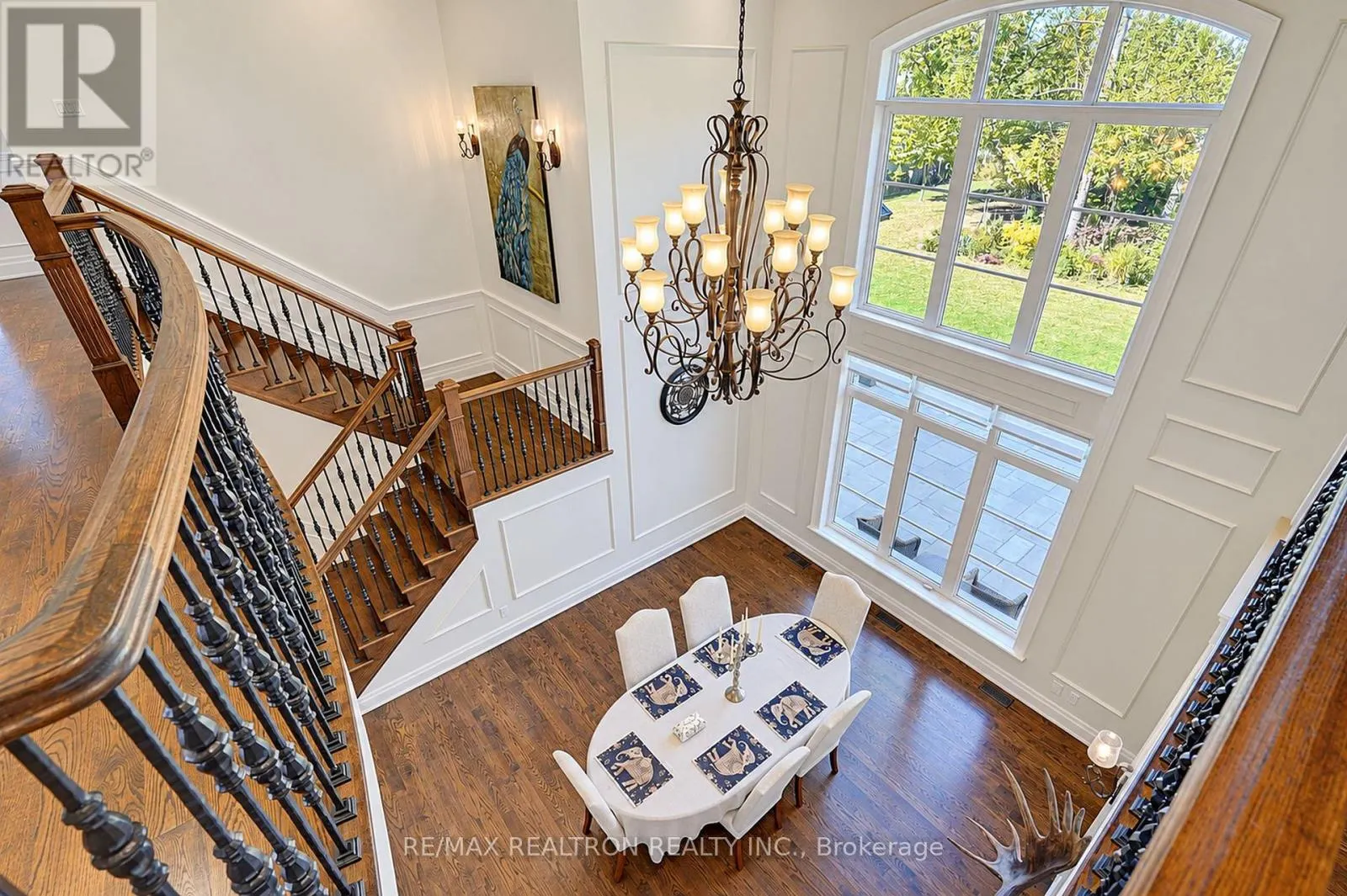 2 BEAU COURT