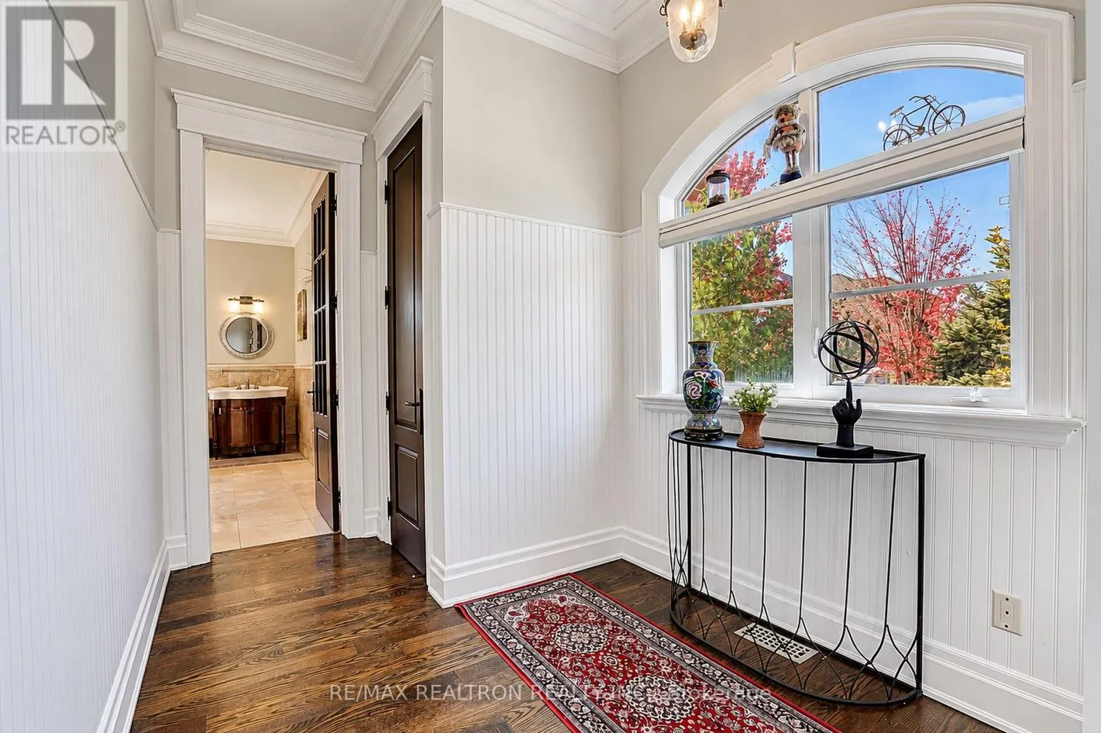 2 BEAU COURT