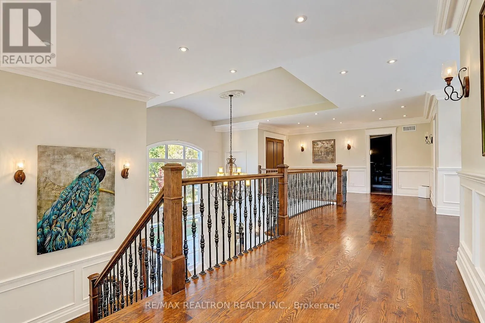 2 BEAU COURT