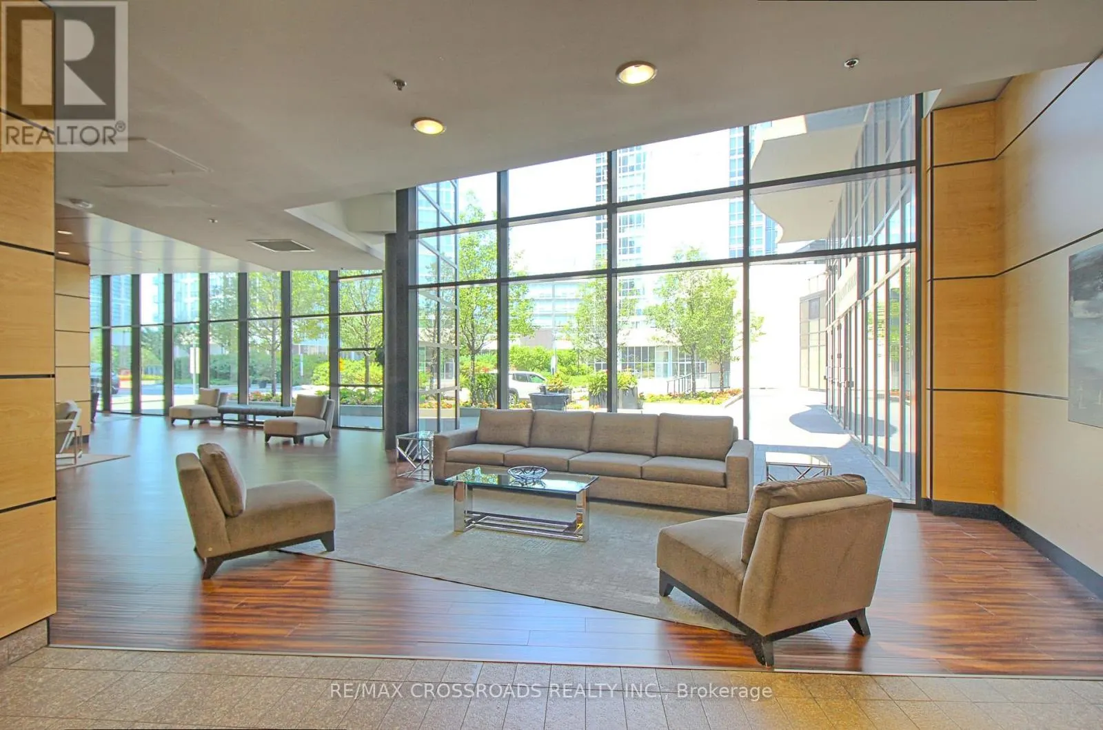 3402 - 2900 HIGHWAY 7