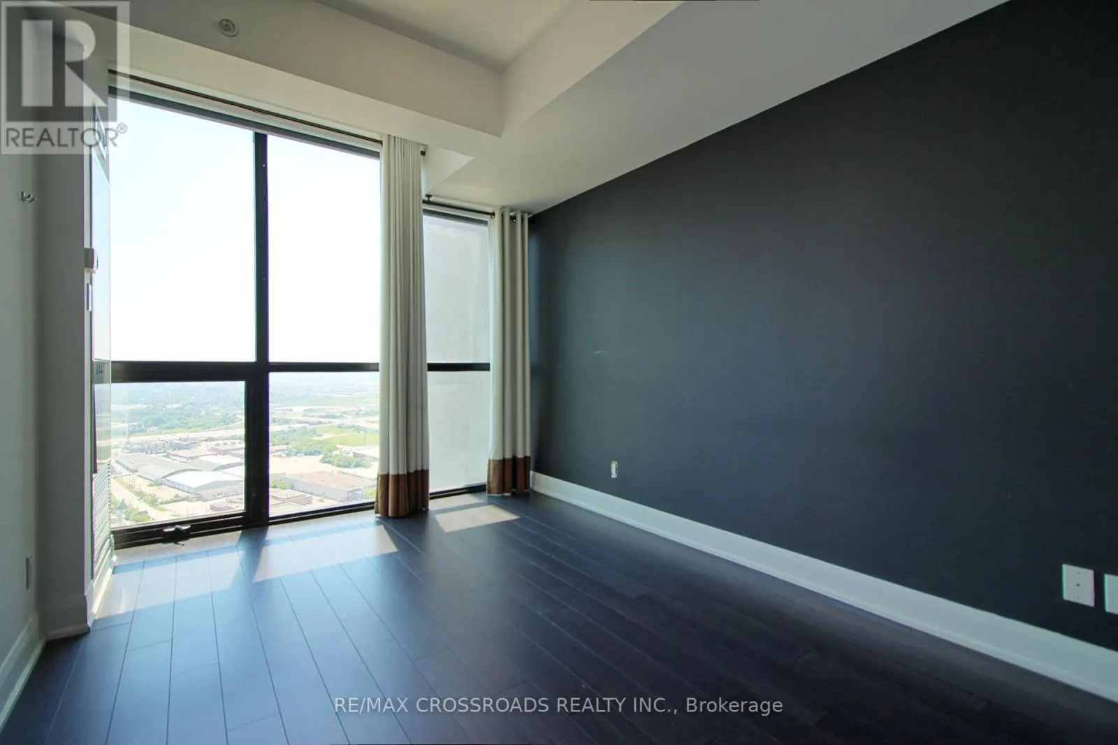 3402 - 2900 HIGHWAY 7
